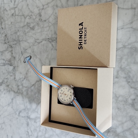 🌼 NWT Shinola Birdy blue, white + orange reversible nylon strap watch - Picture 9 of 11